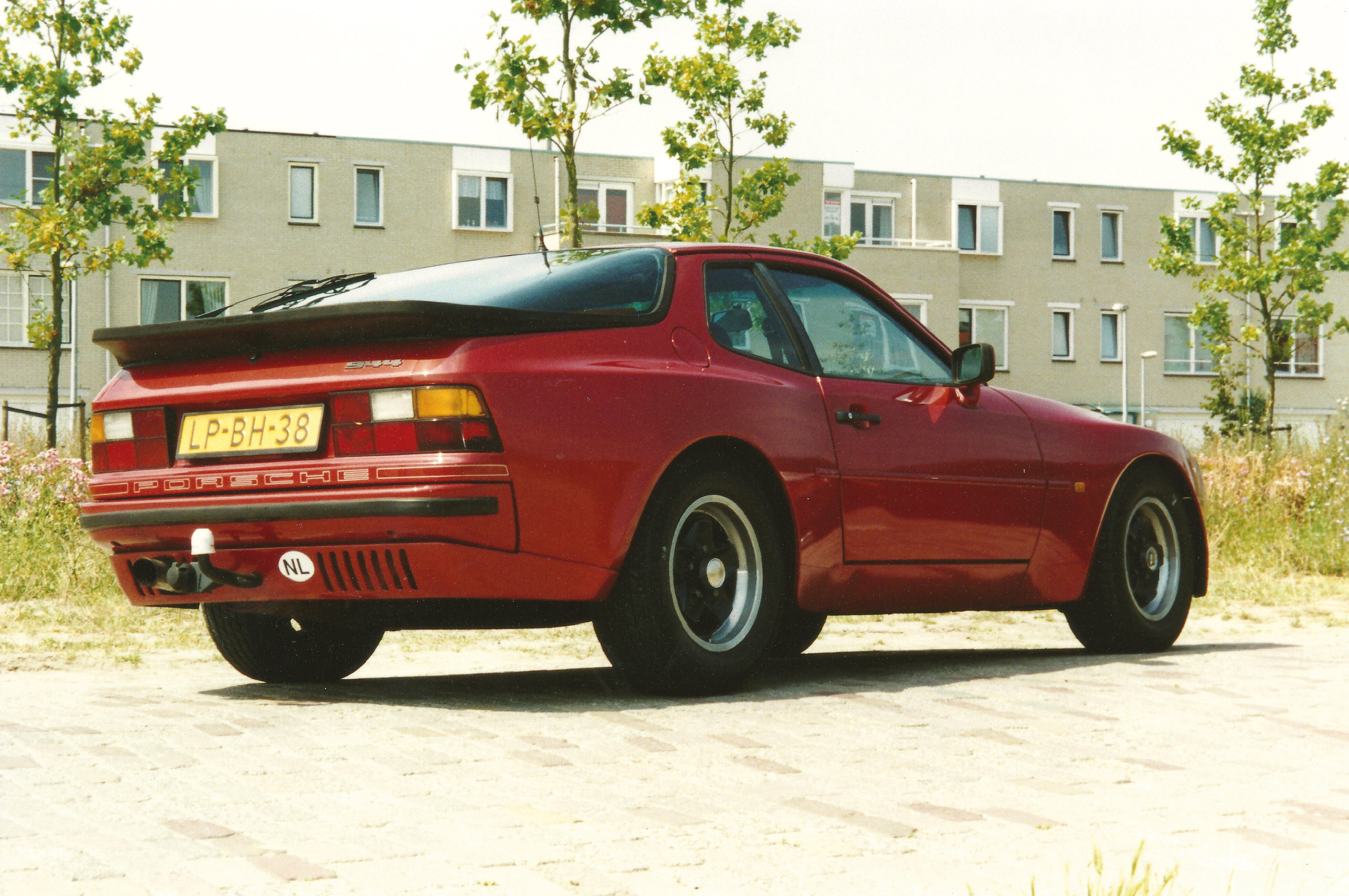 Porsche 944 
