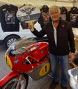 Giacomo Agostini naar TT-circuit Giacomo Agostini naar TT-circuit